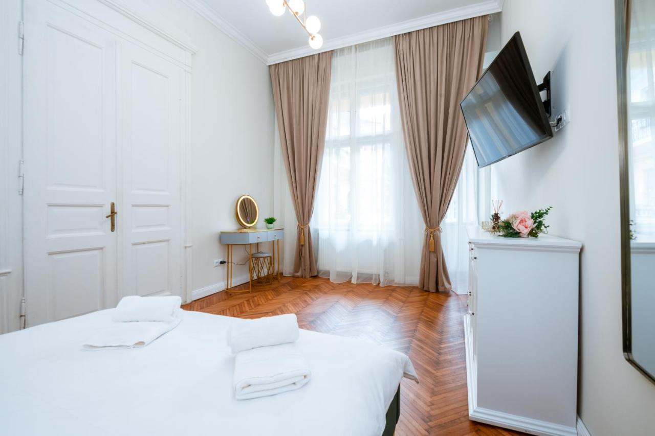 Apartament De Lux Central, P-Ta Matei Corvin Kolozsvár Kültér fotó