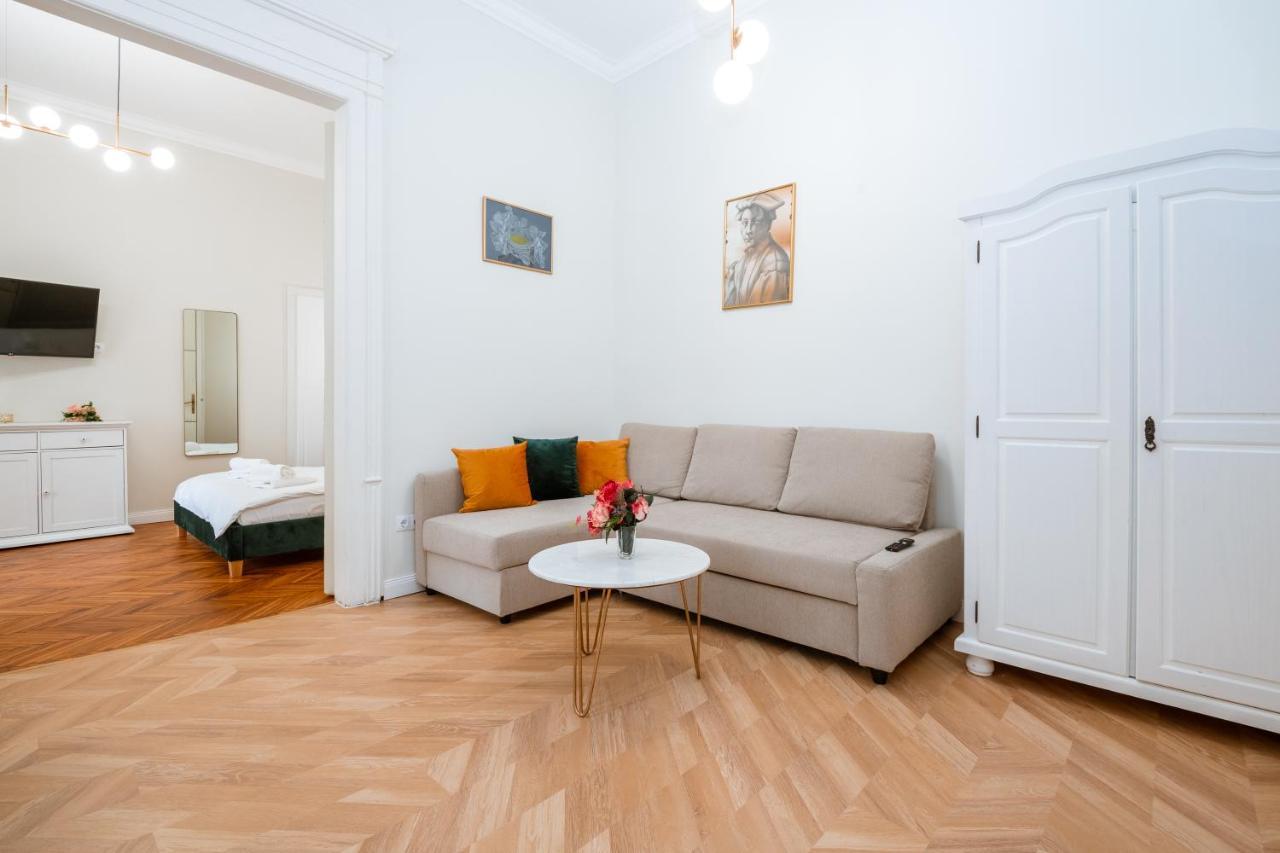 Apartament De Lux Central, P-Ta Matei Corvin Kolozsvár Kültér fotó