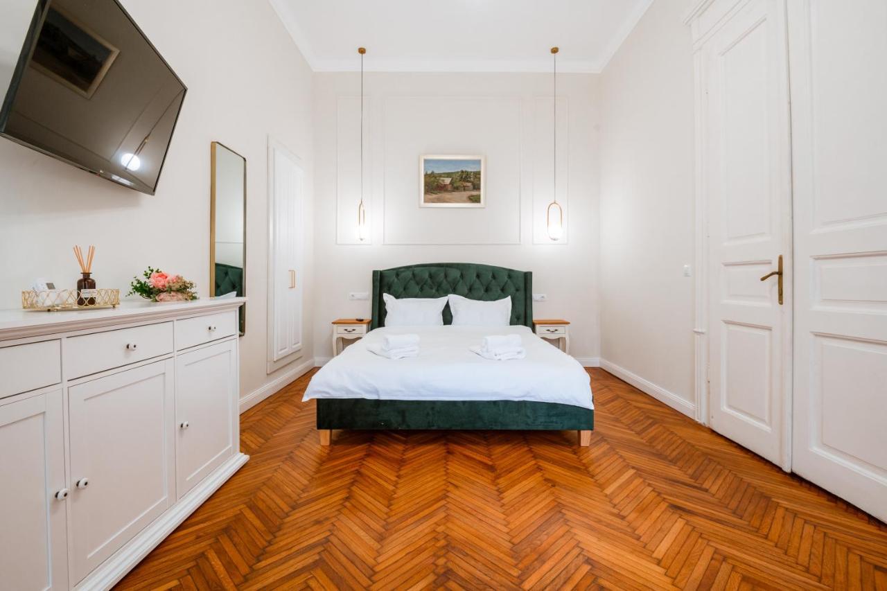 Apartament De Lux Central, P-Ta Matei Corvin Kolozsvár Kültér fotó