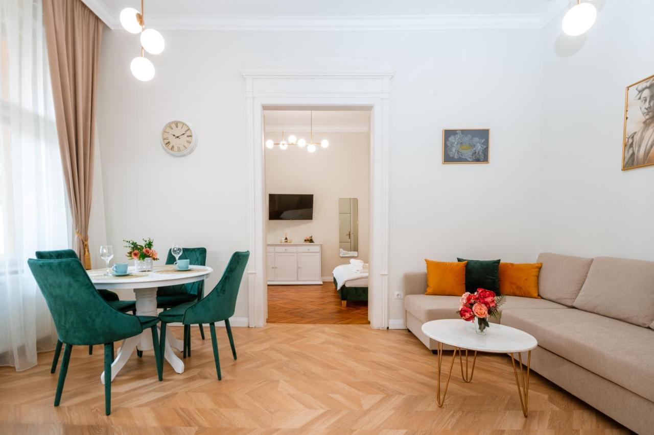 Apartament De Lux Central, P-Ta Matei Corvin Kolozsvár Kültér fotó