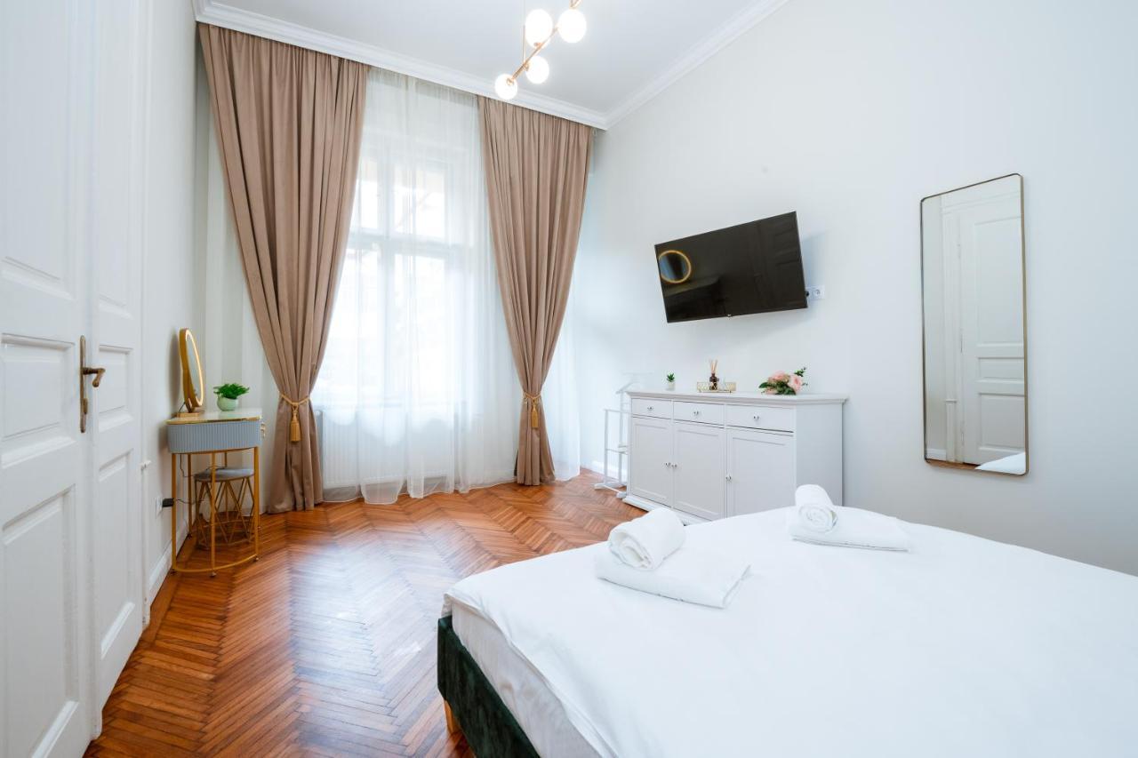Apartament De Lux Central, P-Ta Matei Corvin Kolozsvár Kültér fotó