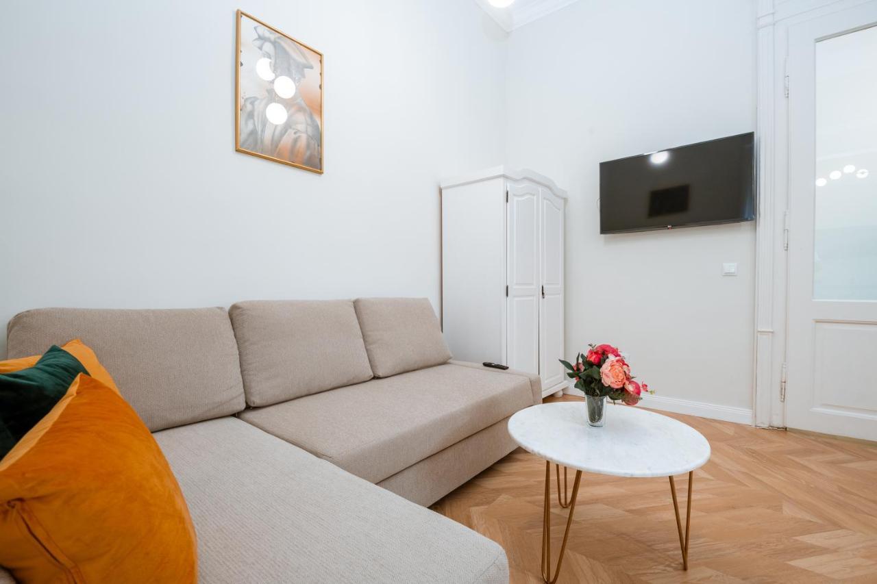 Apartament De Lux Central, P-Ta Matei Corvin Kolozsvár Kültér fotó